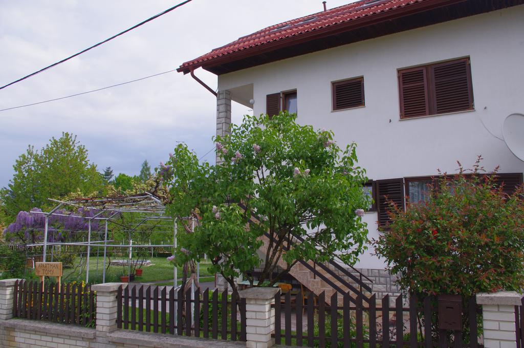 Apartment Tomy Slunj Buitenkant foto
